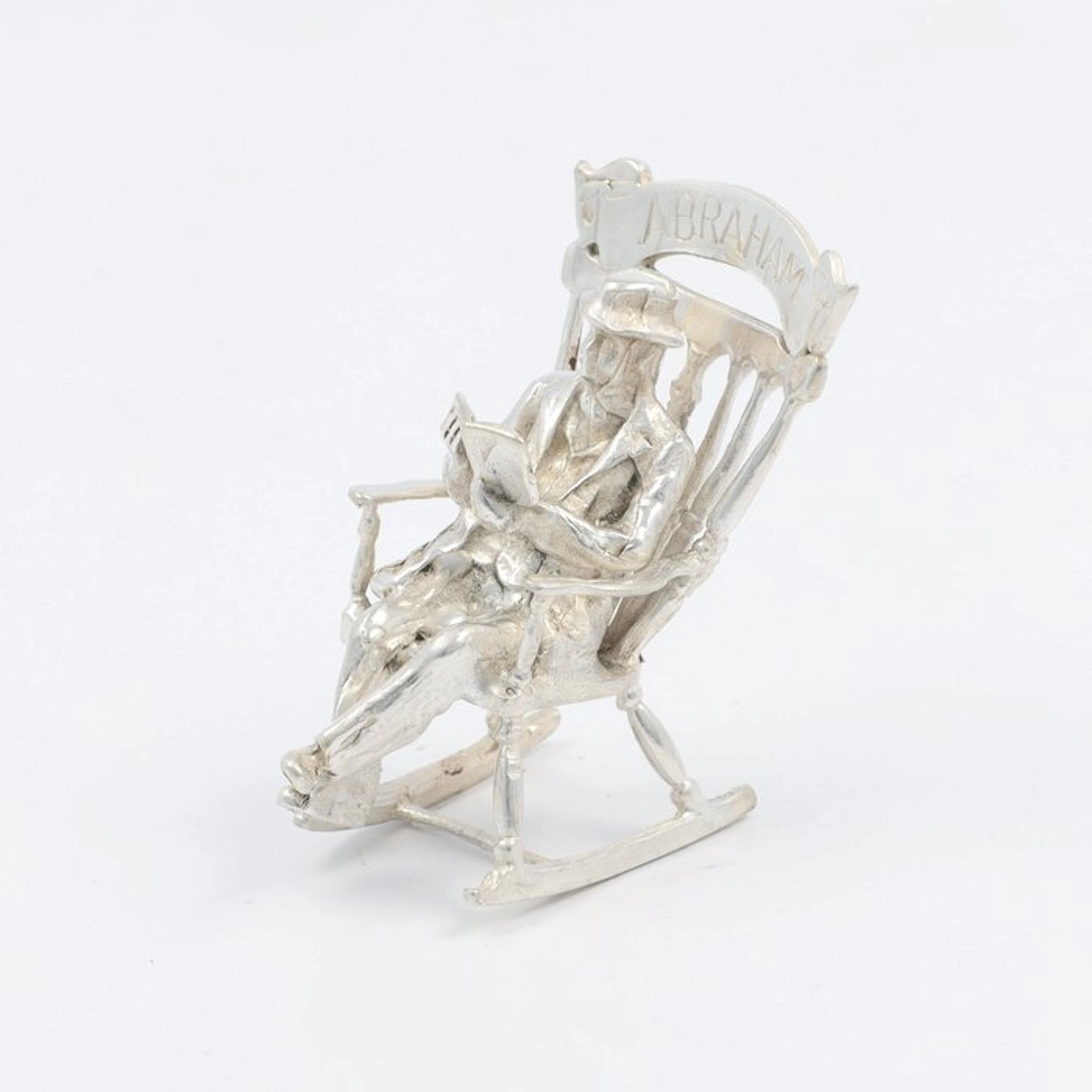 NO RESERVE. - Statuette, Abraham op schommelstoel. - 4.3 cm - .835 silver