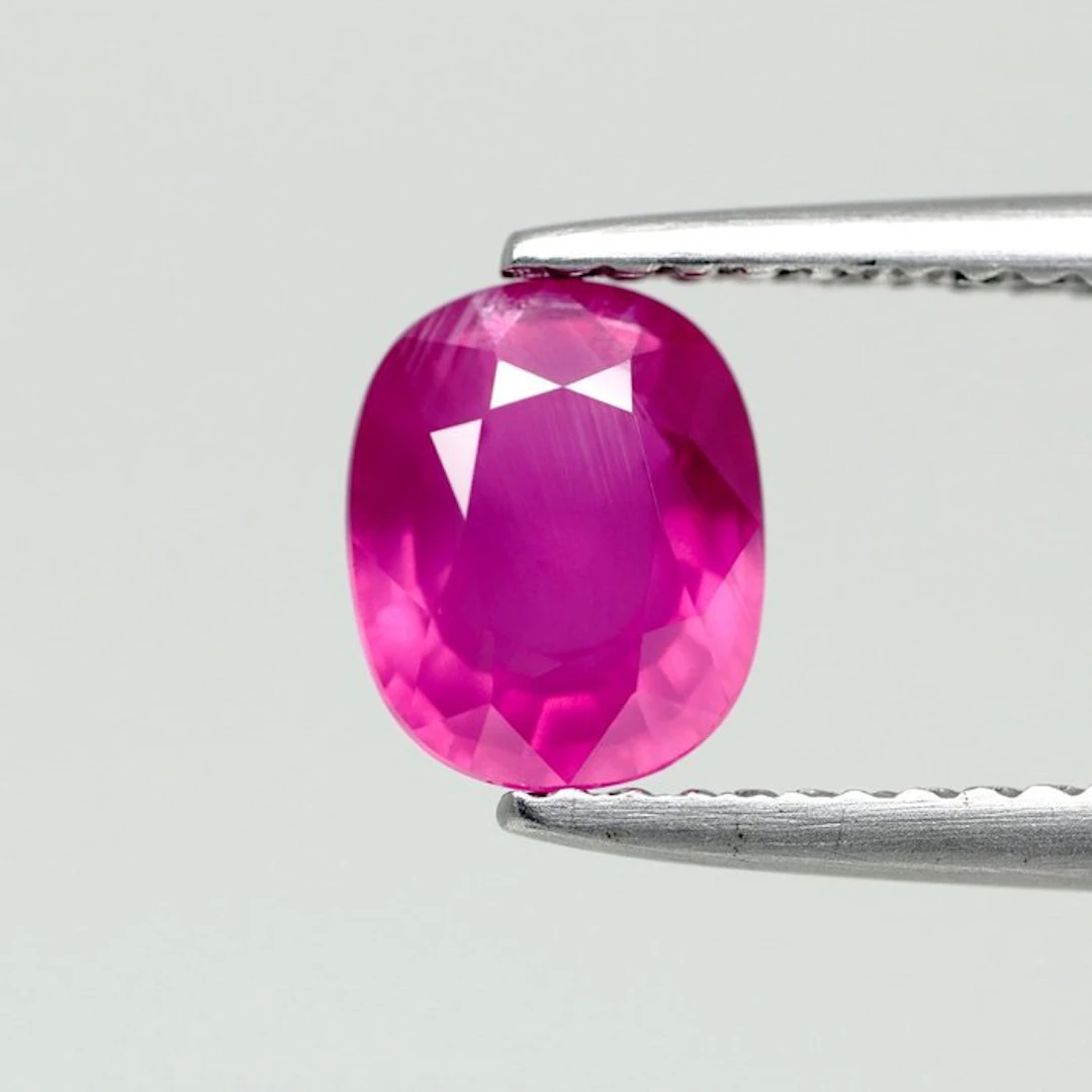 1 pcs Pink Sapphire - 1.35 ct - Bellerophon Gemlab