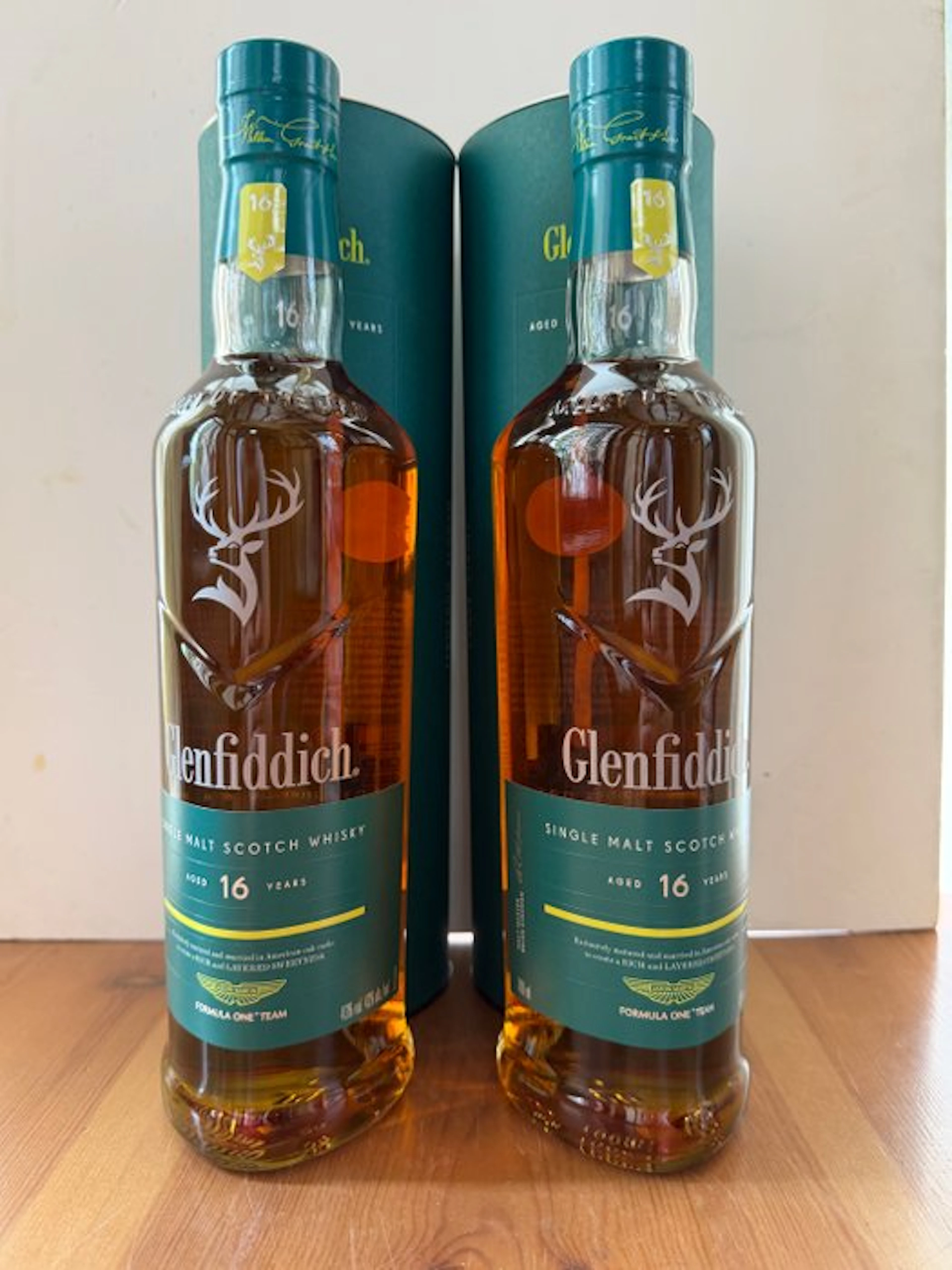 Glenfiddich 16 years old Aston Martin - Formula One Team - 700ml - 2 bottles