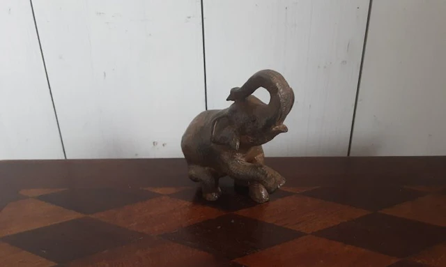P. Chenet - Statue, Olifanten - 9 cm - Bronze