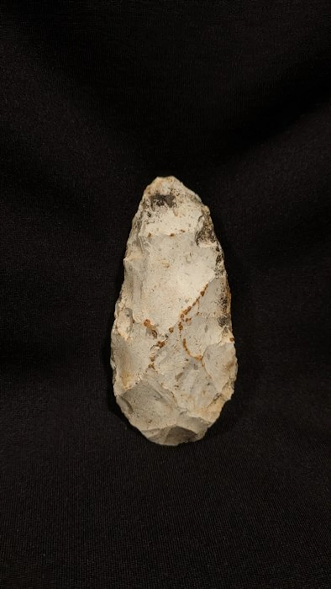 Neolithic Flint Small Neolithic axe from the Oise - 90 mm (No reserve price)