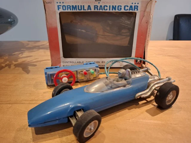 Bandai 1:120 - Model race car - Formula Racing Car