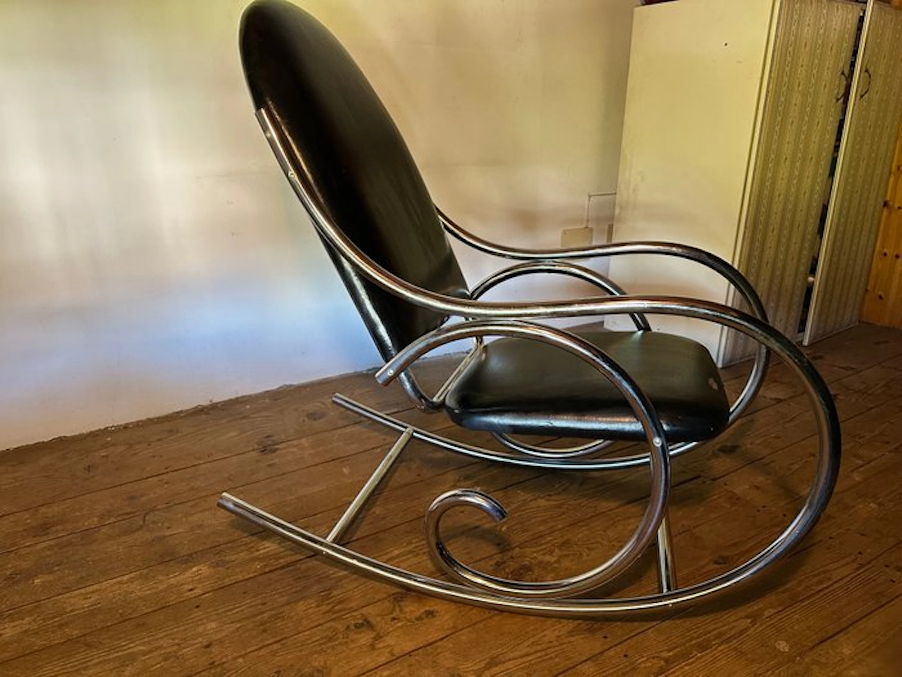 Rocking chair - chromed tubular, eco-leather - ’70s style Maison Jensen
