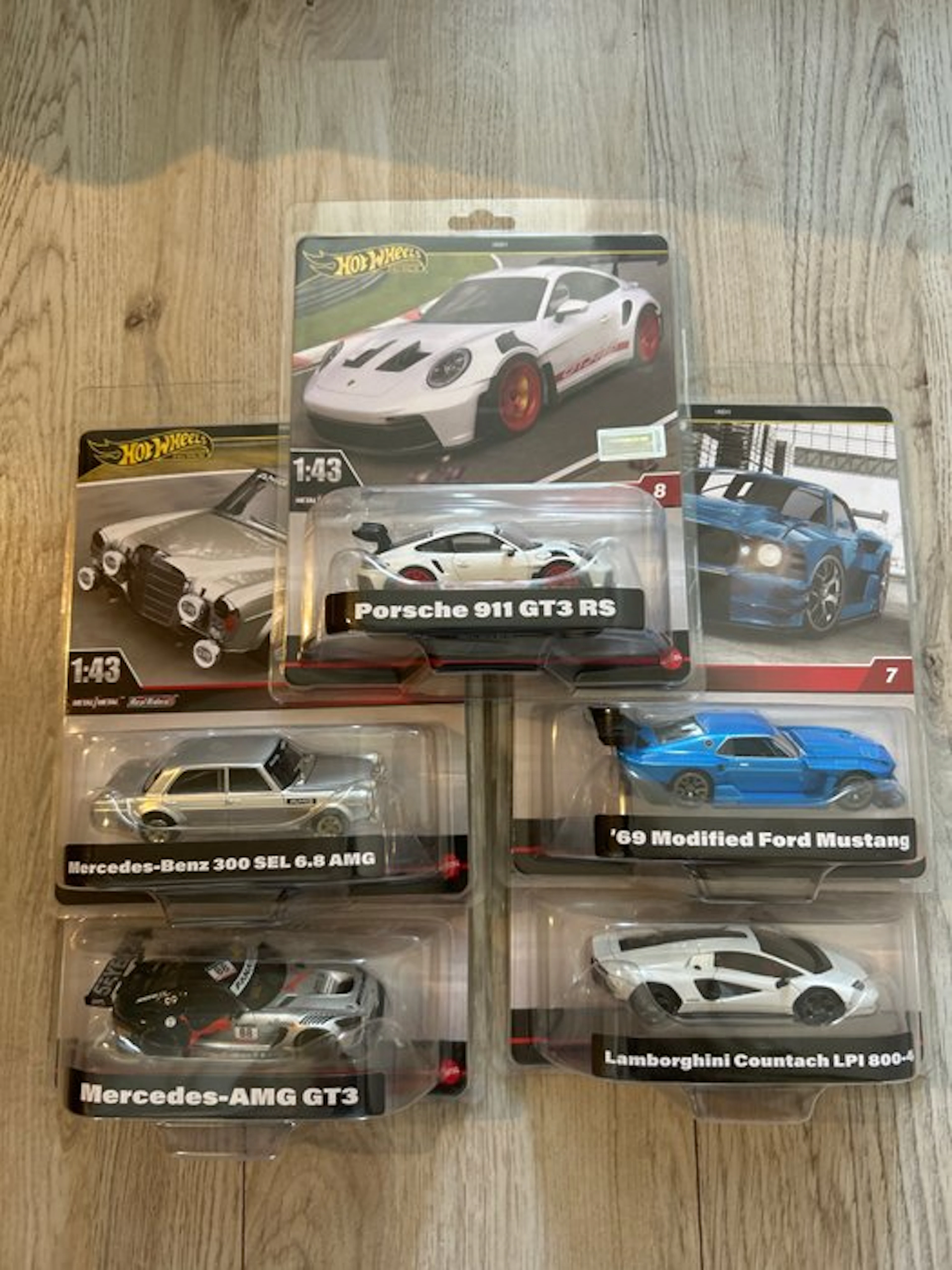 Hot Wheels 1:43 - Model car (5) - Meerdere modellen...