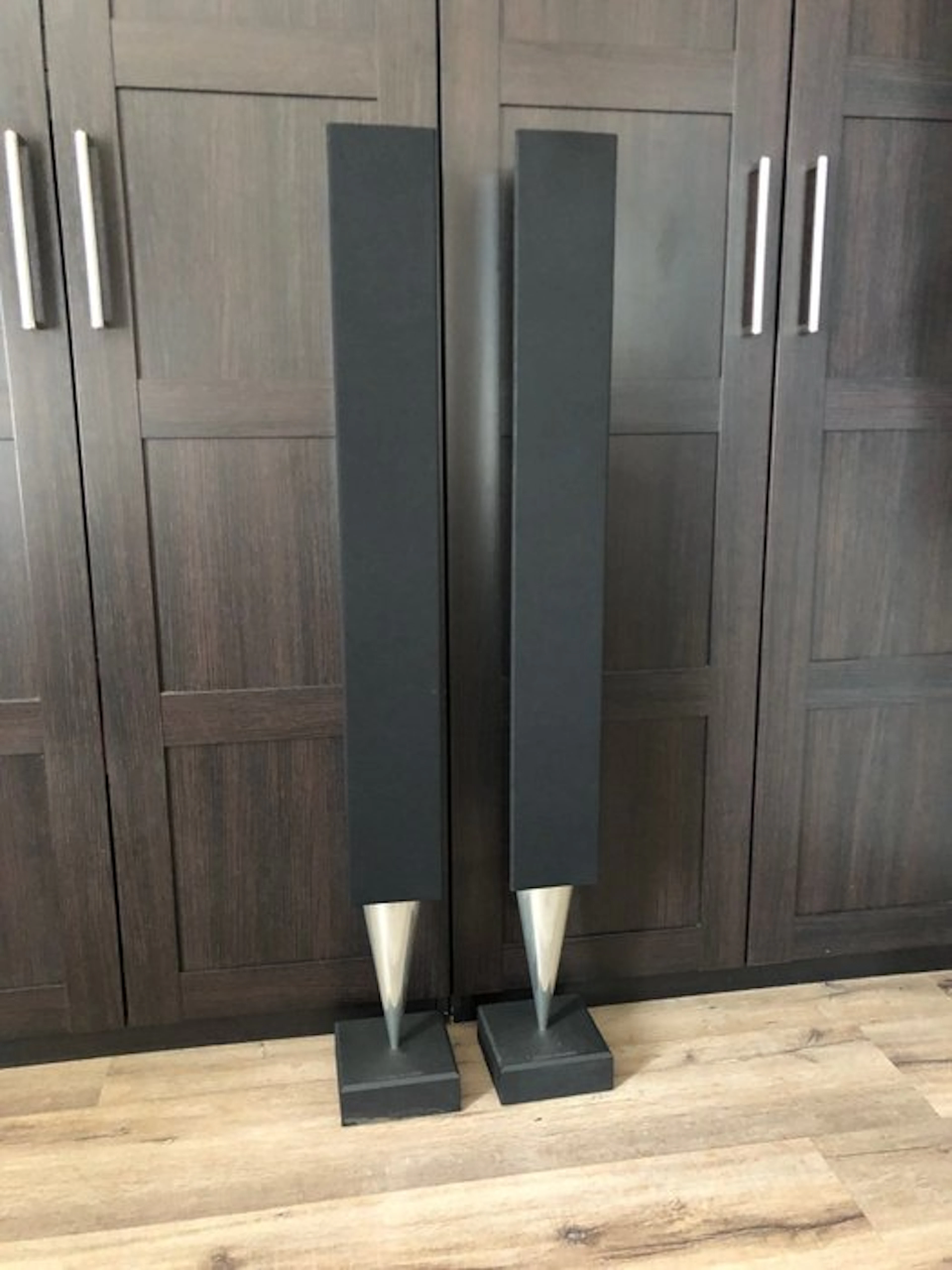 Bang & Olufsen - Beolab 8000 Active with sleek covers