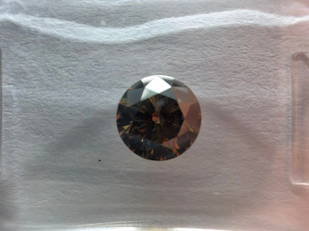 1 pcs Diamond (Natural coloured) - 0.57 ct - Round...