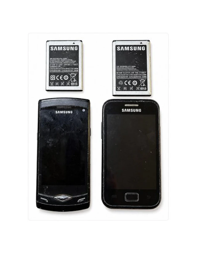 Samsung GT-S5830 - Mobile phone (2)