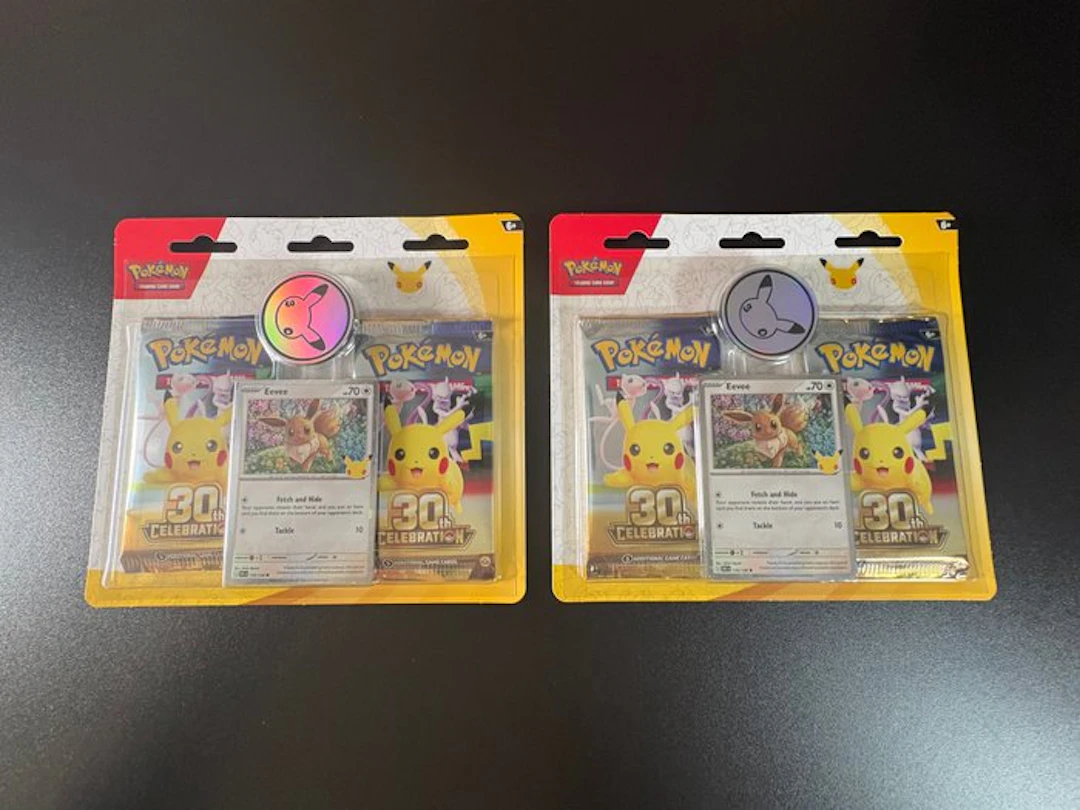 Pokémon - 2 Blister pack - Eevee 30th Celebration Pin Collection