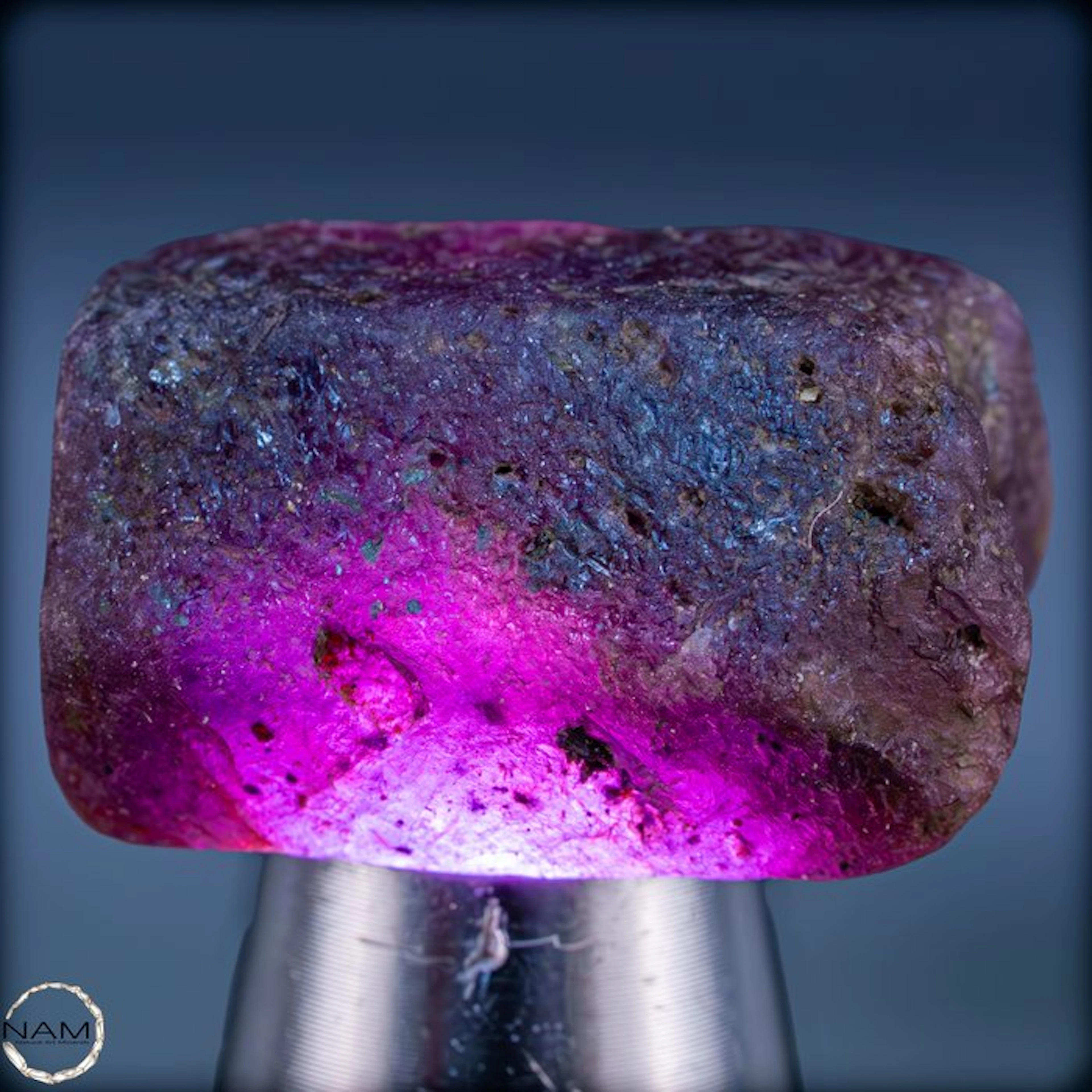 Natural, rarer Padparadscha sapphire – Raw crystal with...