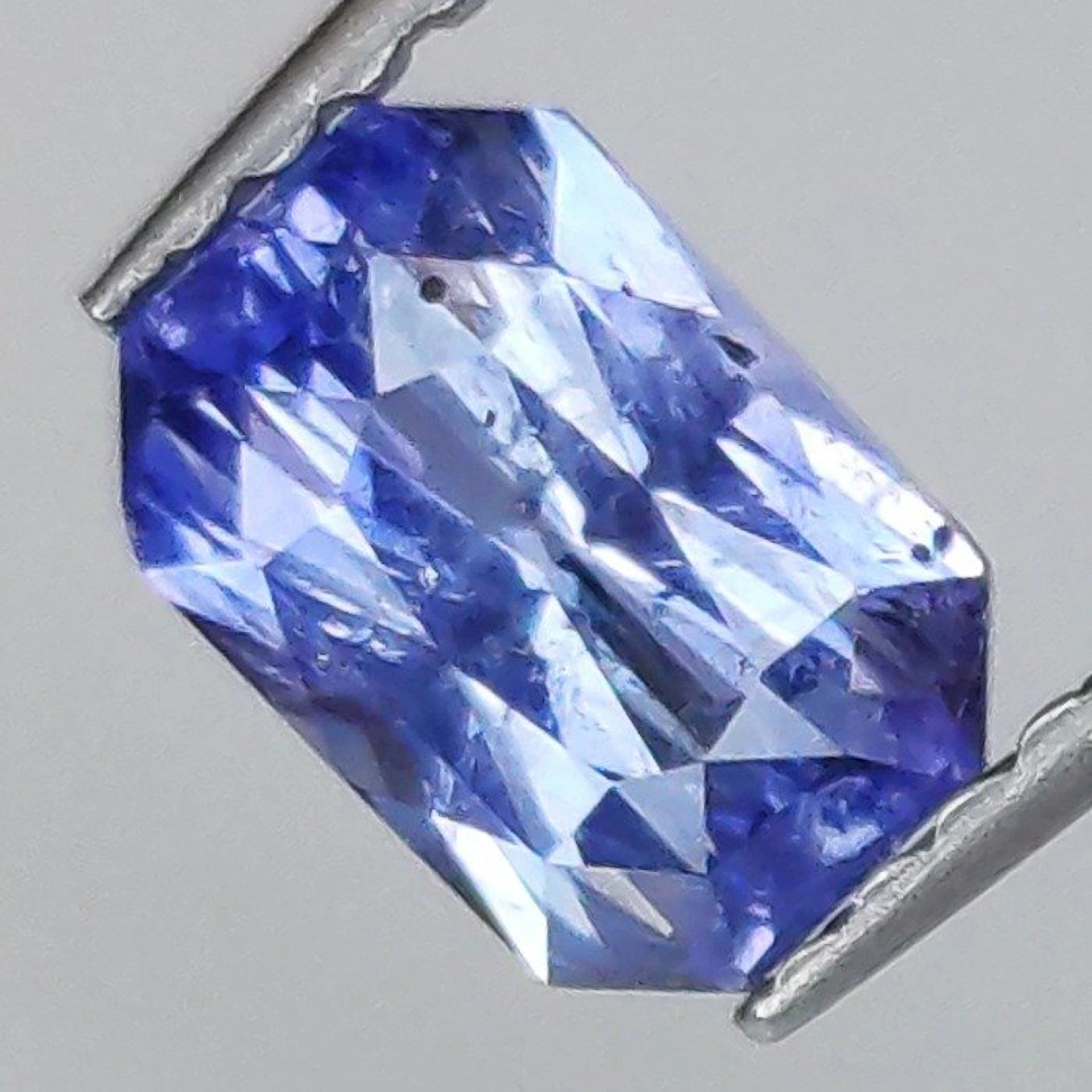 Blue Sapphire - 1.12 ct - Antwerp Laboratory for Gemstone...