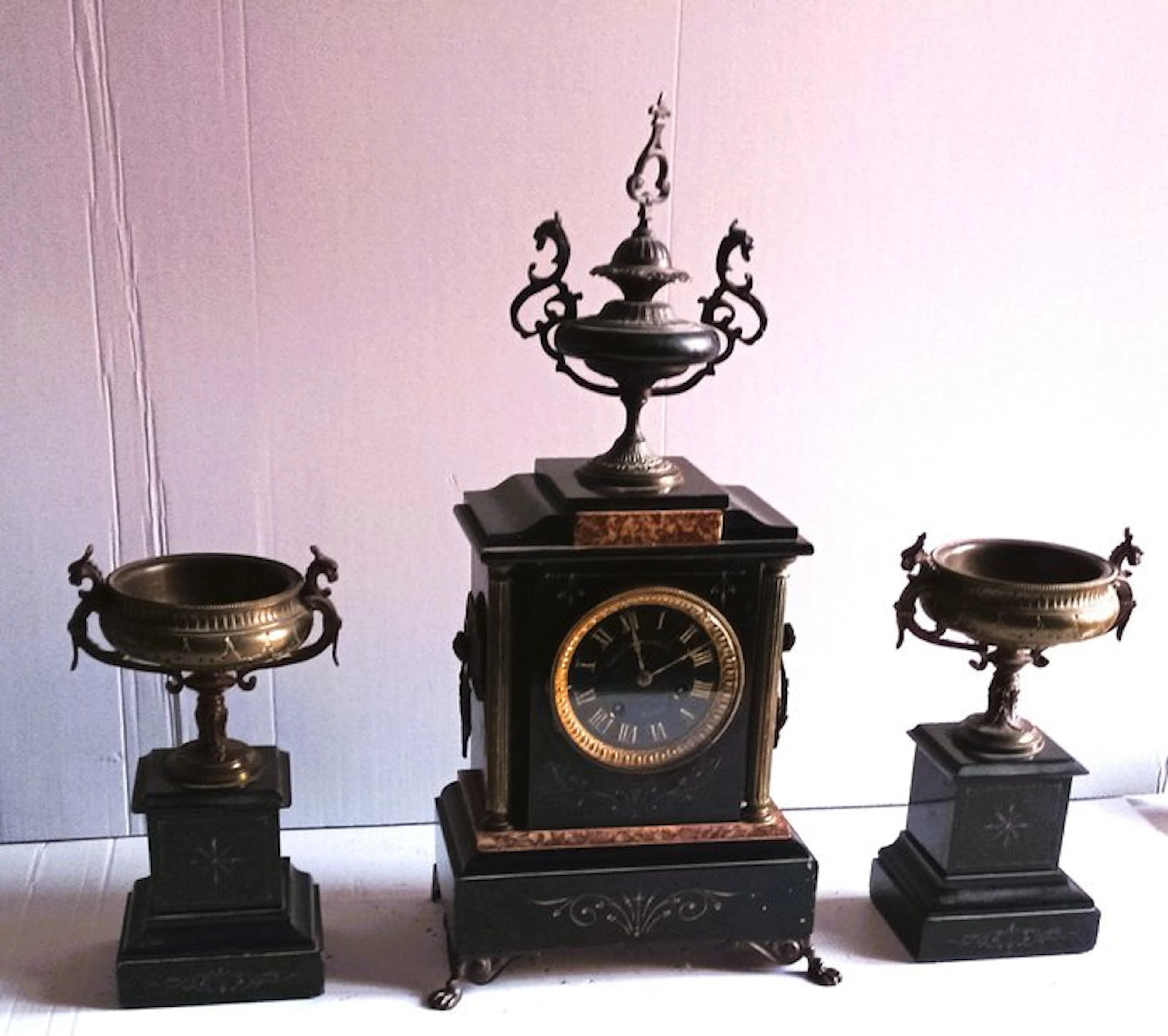 Clock and garniture set (3) - Reloj con guarnición Louis...