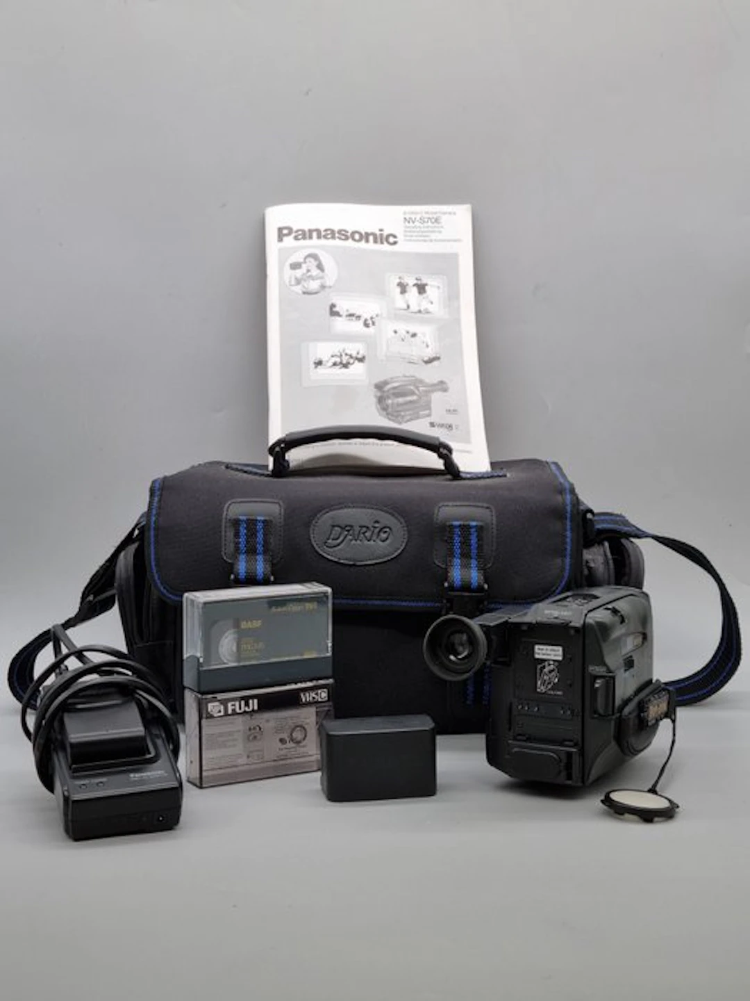 Panasonic NV-S70E - S-VHS-C Camcorder Komplettset...