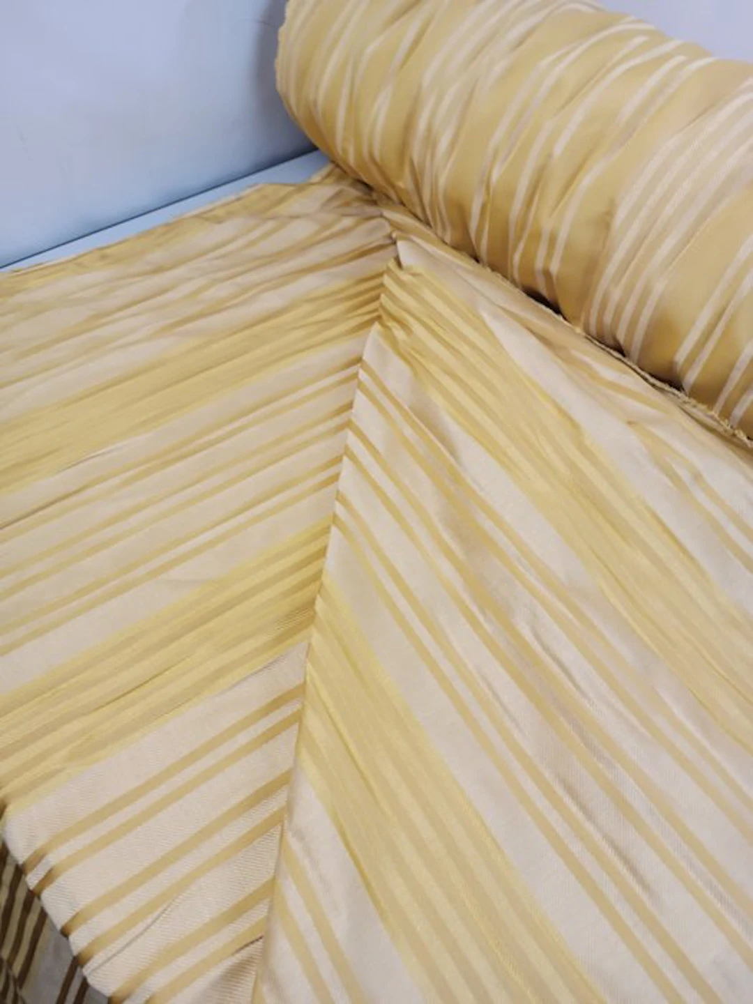 Upholstery fabric (2) - 560 cm - 150 cm - Elegant jacquard