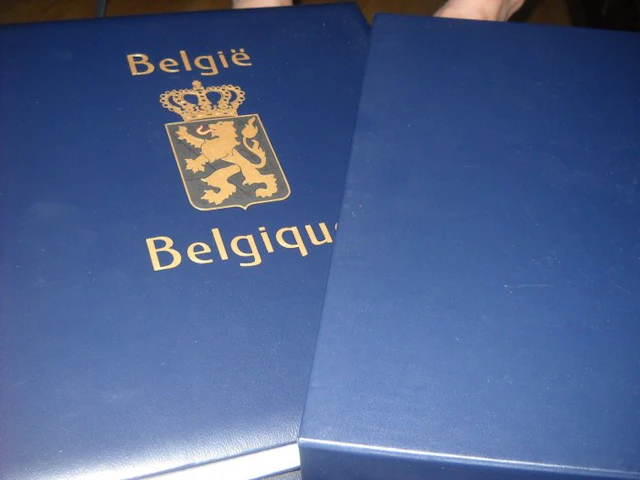 Belgium - Davo Luxe Padded Album 1849 to 1949