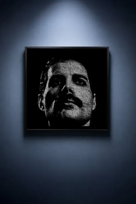 Tijs Dragtsma (1992) - Freddie Beneath the Stage Lights