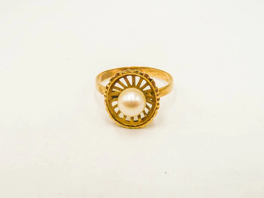 Ring - 18 kt. Yellow gold Pearl