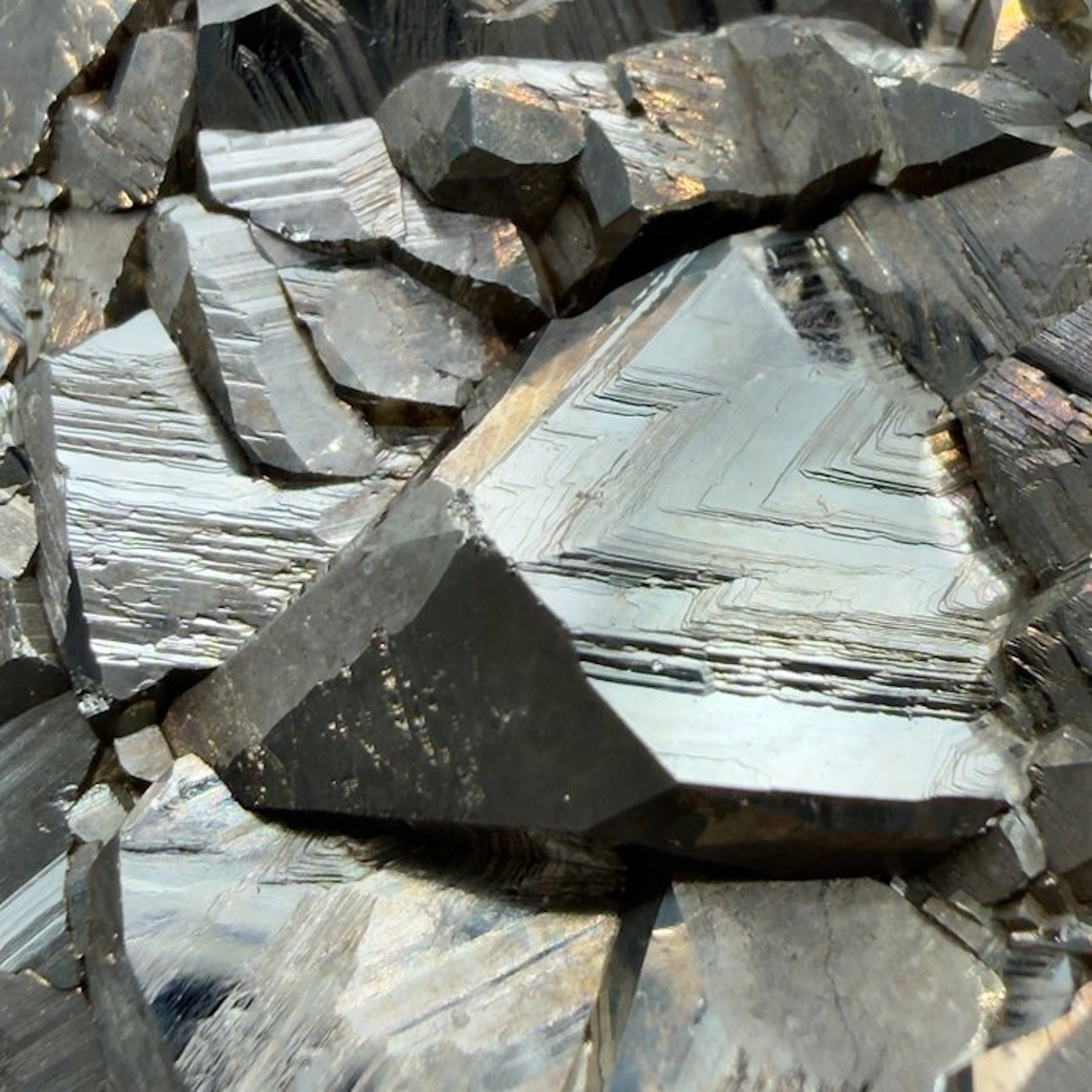 Pyrite Rough - Height: 11 cm - Width: 9 cm- 987 g - (1)