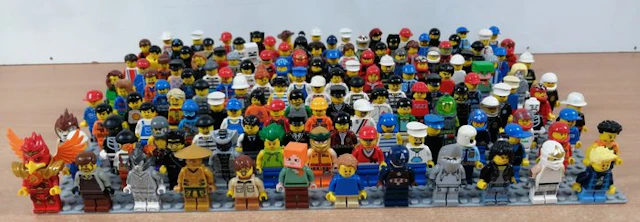 LEGO - Minifigures - 02. partij van poppetjes 144 stuks - 1990-2000