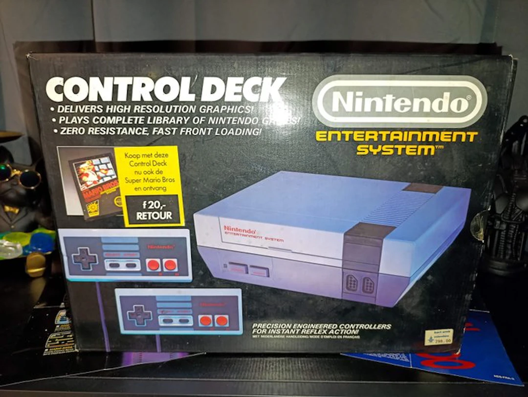 Nintendo - Nes - Nes Complete in Box - Video game console