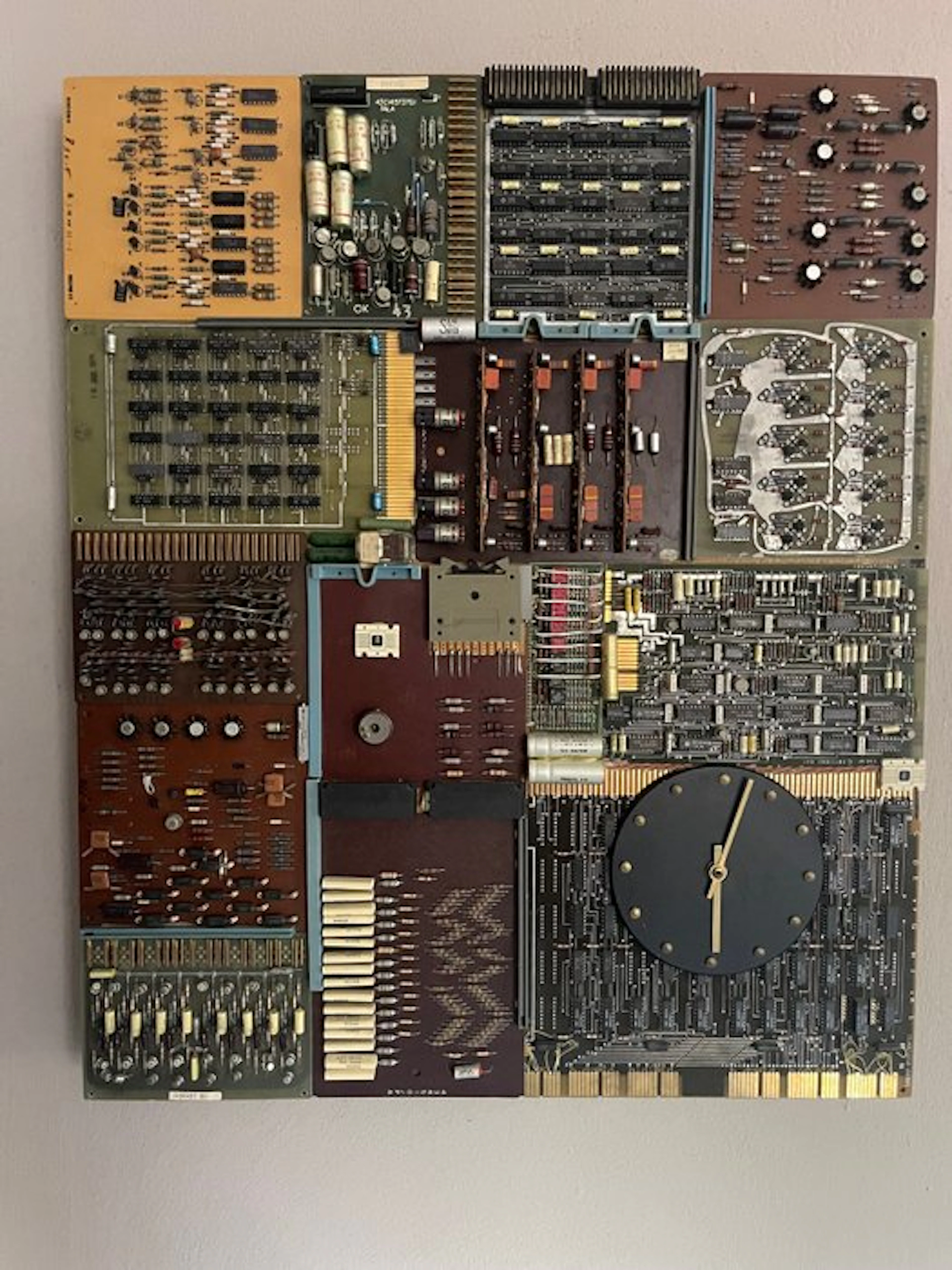 Picture clock - - Plywood - 1970-1980