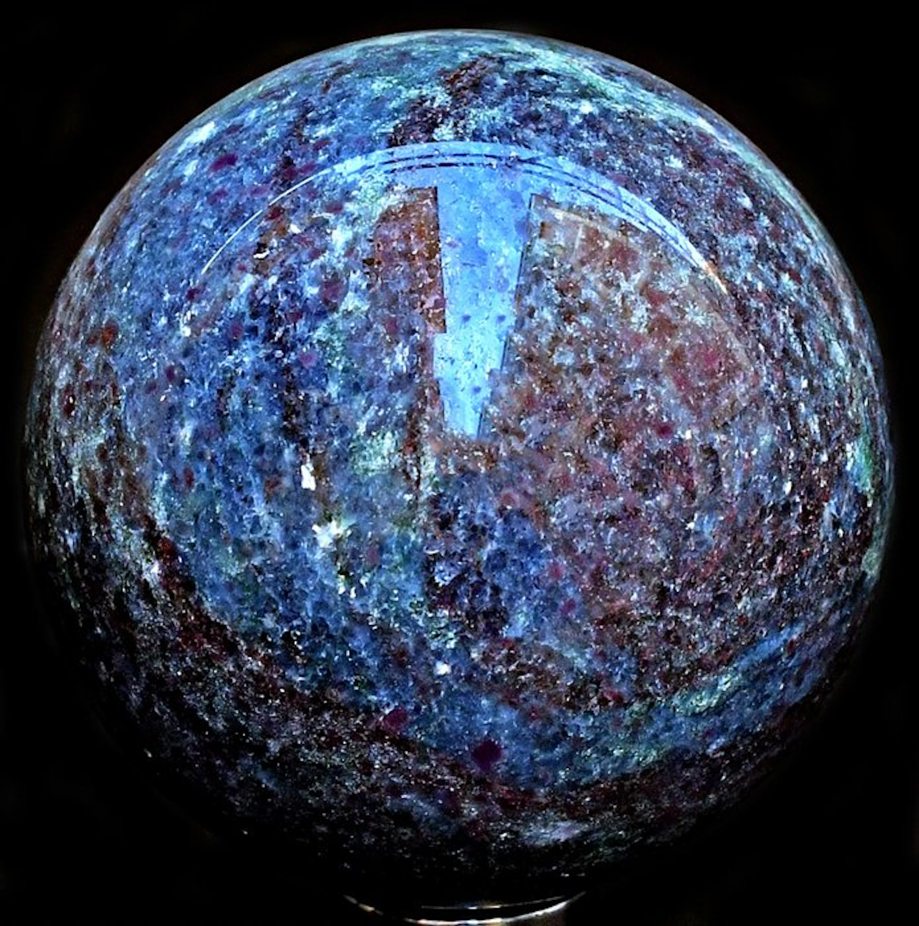 High quality Ruby in Kyanite Sphere - Height: 7.9 cm - Width: 7.9 cm- 926 g