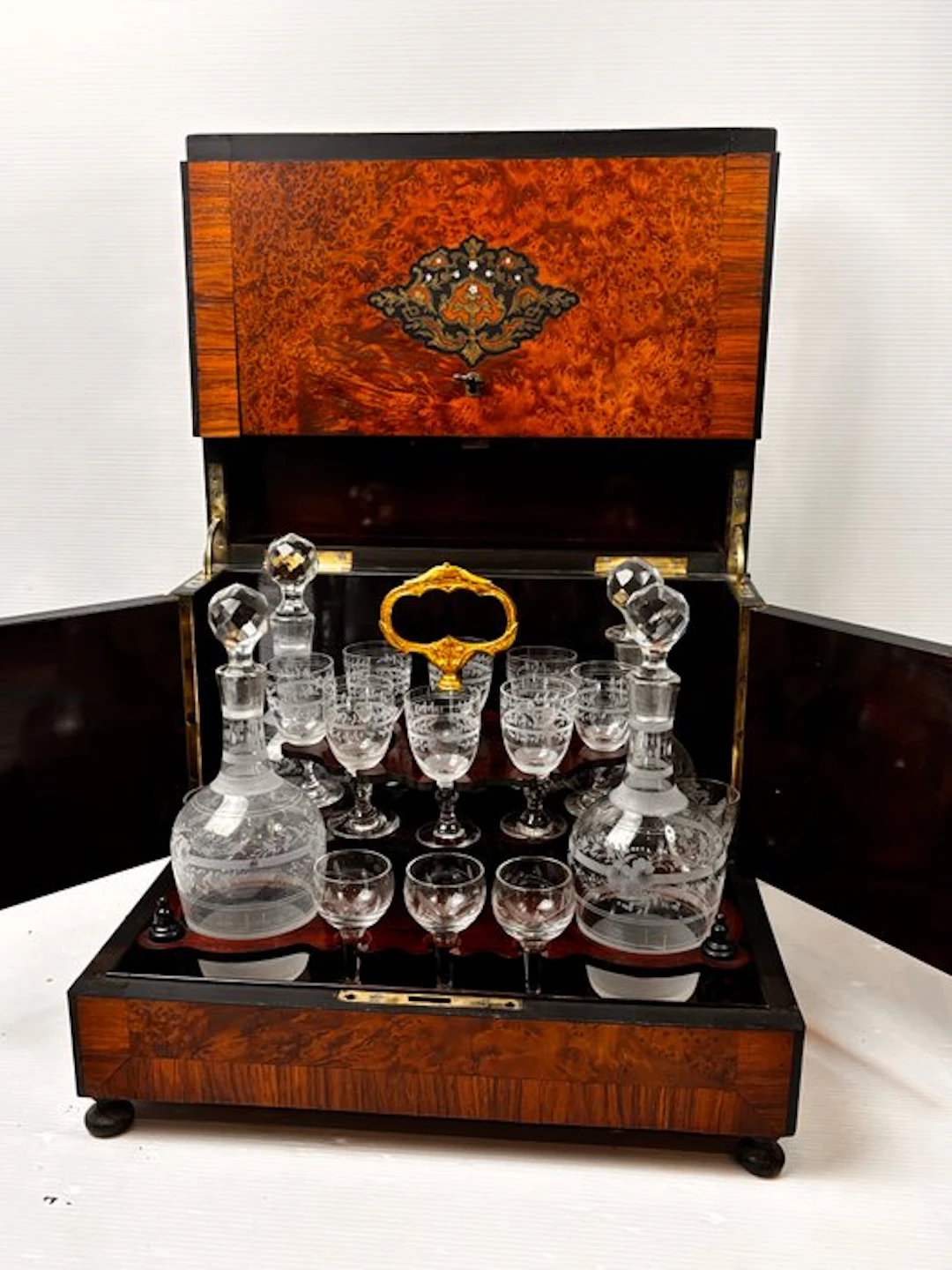 Liquor cabinet - Elm Loupe, Crystal - Napoleon III liquor cabinet