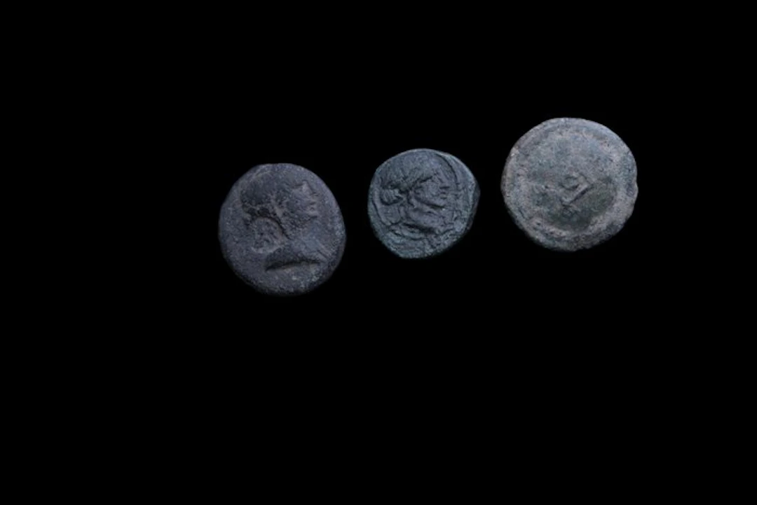 Lydia, Philadelphia, Pisidia, Selge Lot of 3 Æ coins (No reserve price)
