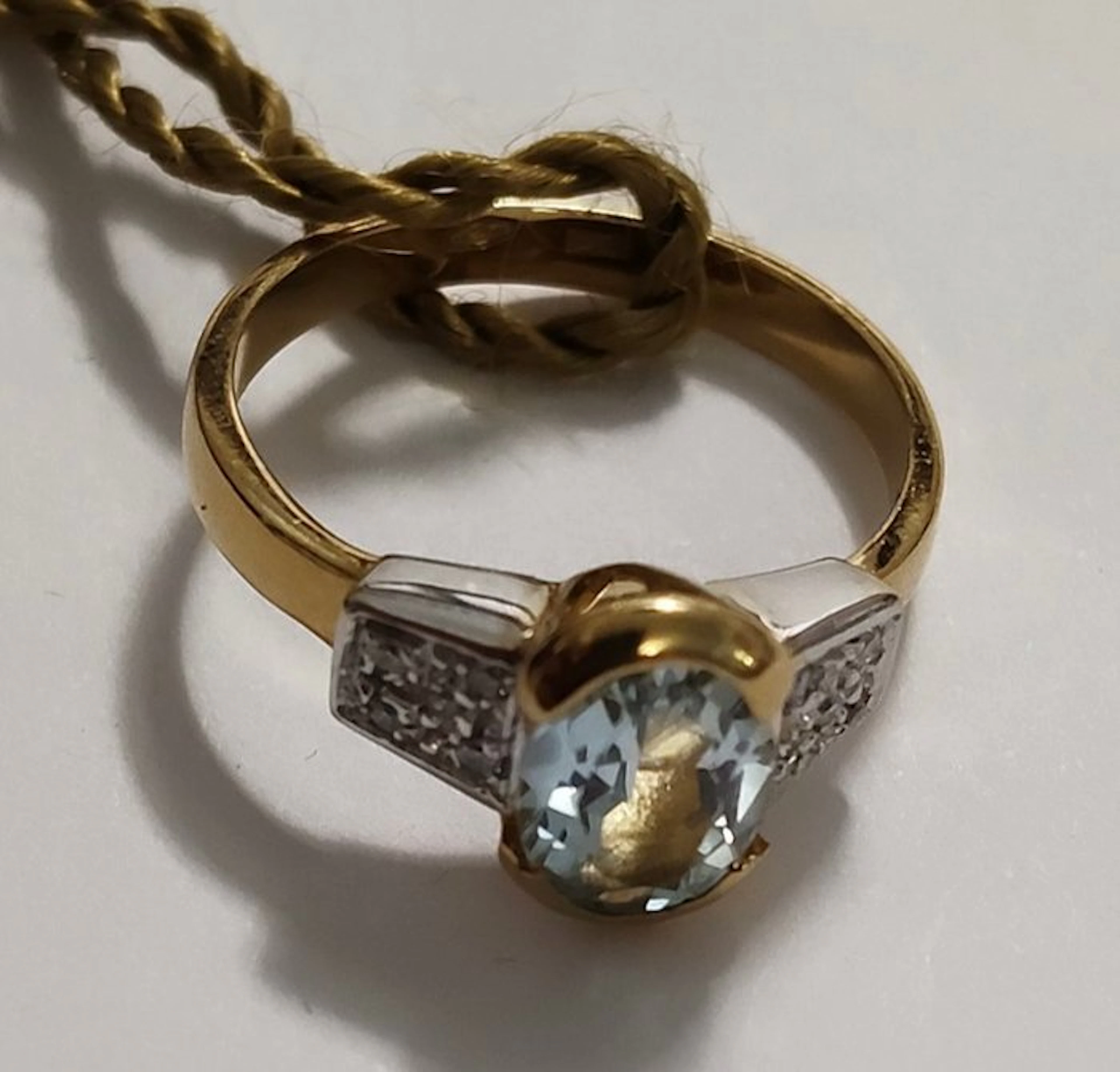 Engagement ring - 18 kt. Yellow gold Aquamarine - Diamond