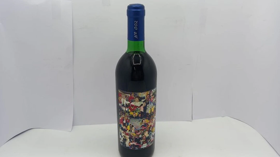 Bottle - Ferrari - ANTQ6012 Bottiglia celebrativa del mondo e passione Ferrari