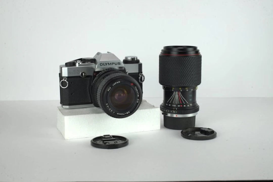 Olympus OM 20 + 28-70mm + 70-210mm | Analogue camera