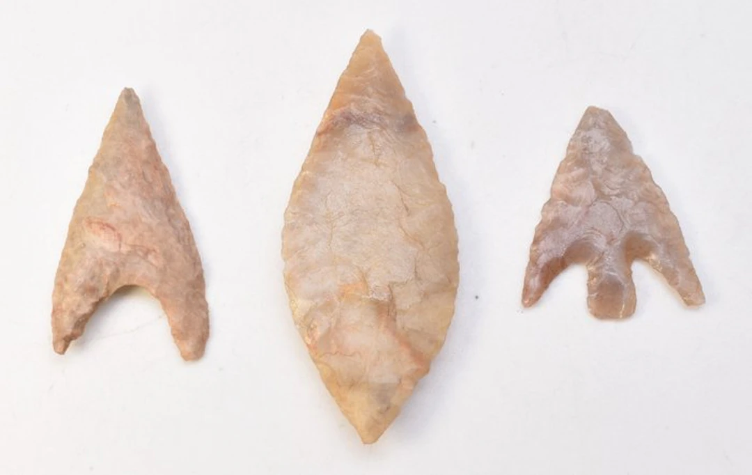 Neolithic Jasper, Flint 3 Amazing Arrowheads 2.4 cm to 4.5 cm (No