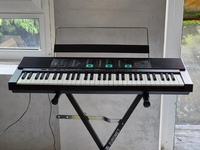 Yamaha - PSR-36 - - Keyboard (No reserve price)