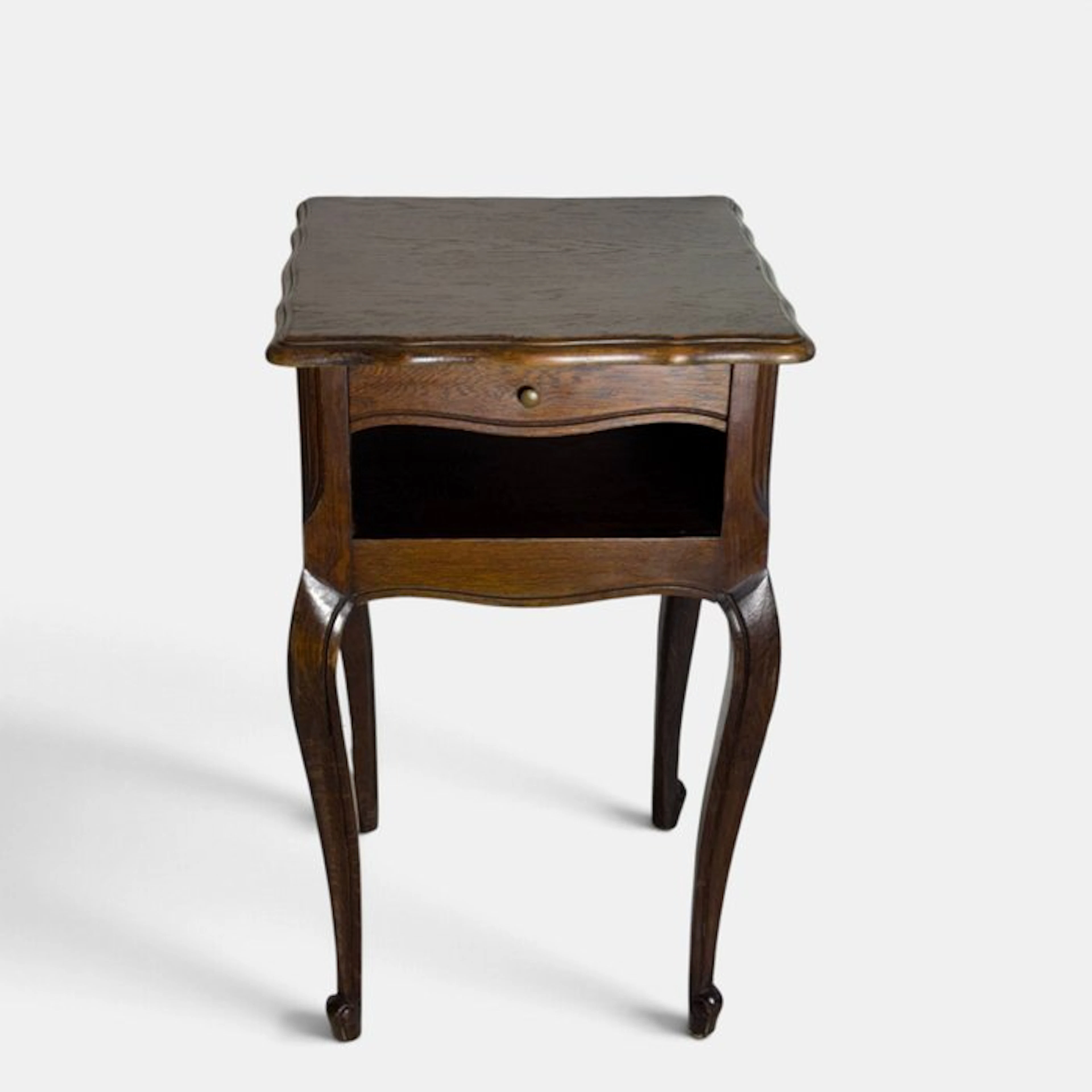Nightstand - • Louis XV-style solid wood bedside table - France - Wood, Oak