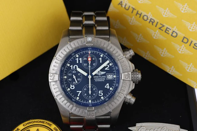 Breitling - Chrono Avenger Titanium - E13360 - Men - 2000-2010