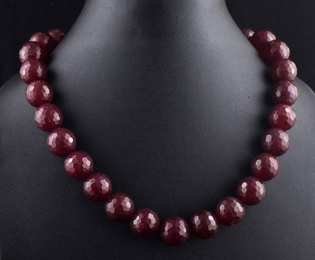 Really nice necklace handmade big garnet round faceted beads - 685 Cts
