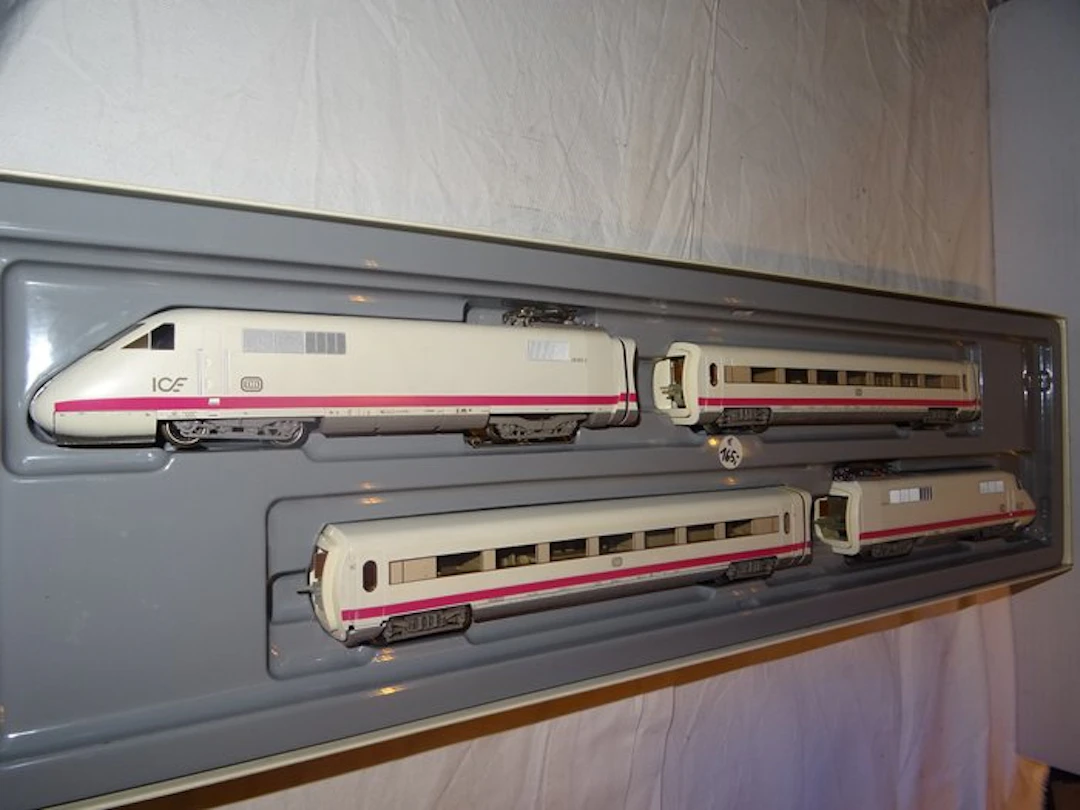 Märklin H0 - 3371 - Train unit (1) - High-speed train ICE - BR 410