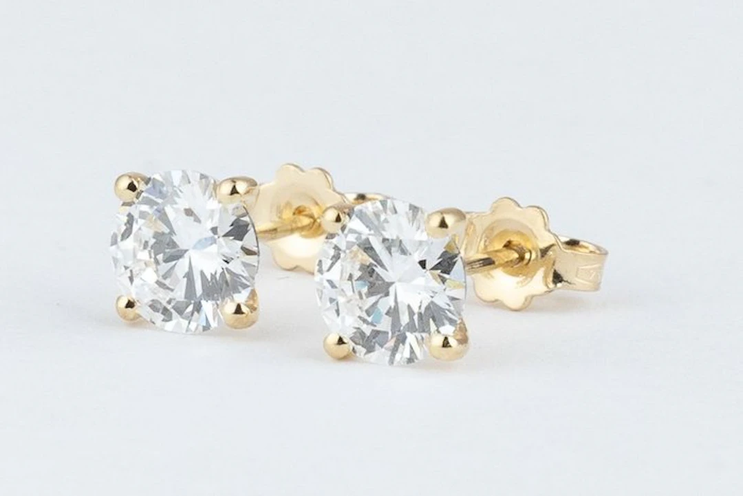 Earrings - 14 kt. Yellow gold - 3.00ct. tw. Diamond (Lab-grown) - Round E-VVS2