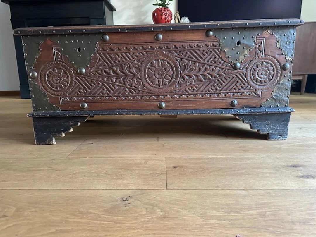 Casket - Wood - Ant Indian Malabar chest.