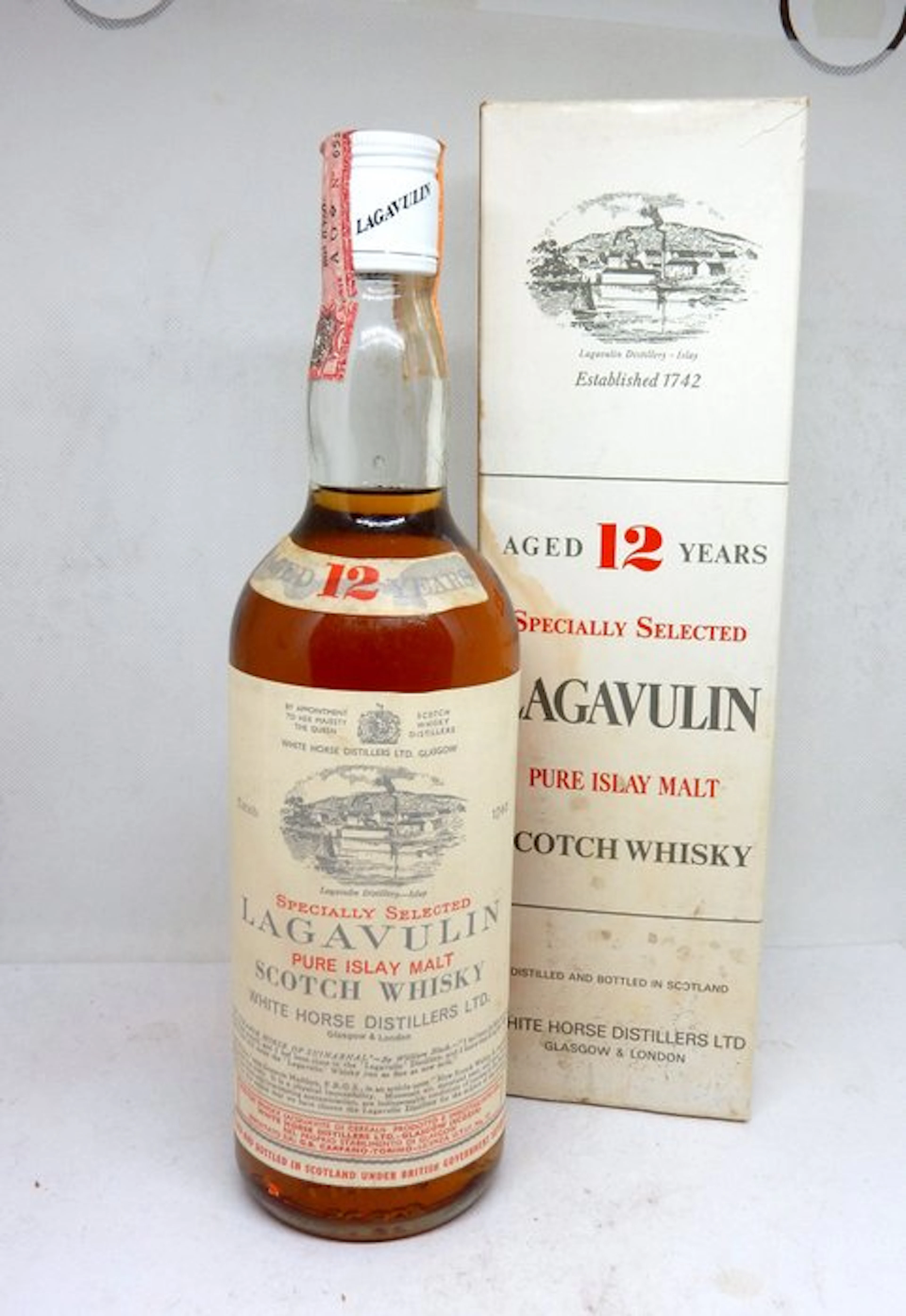 Lagavulin 12 years old - b. 1970s - n/a (75cl)