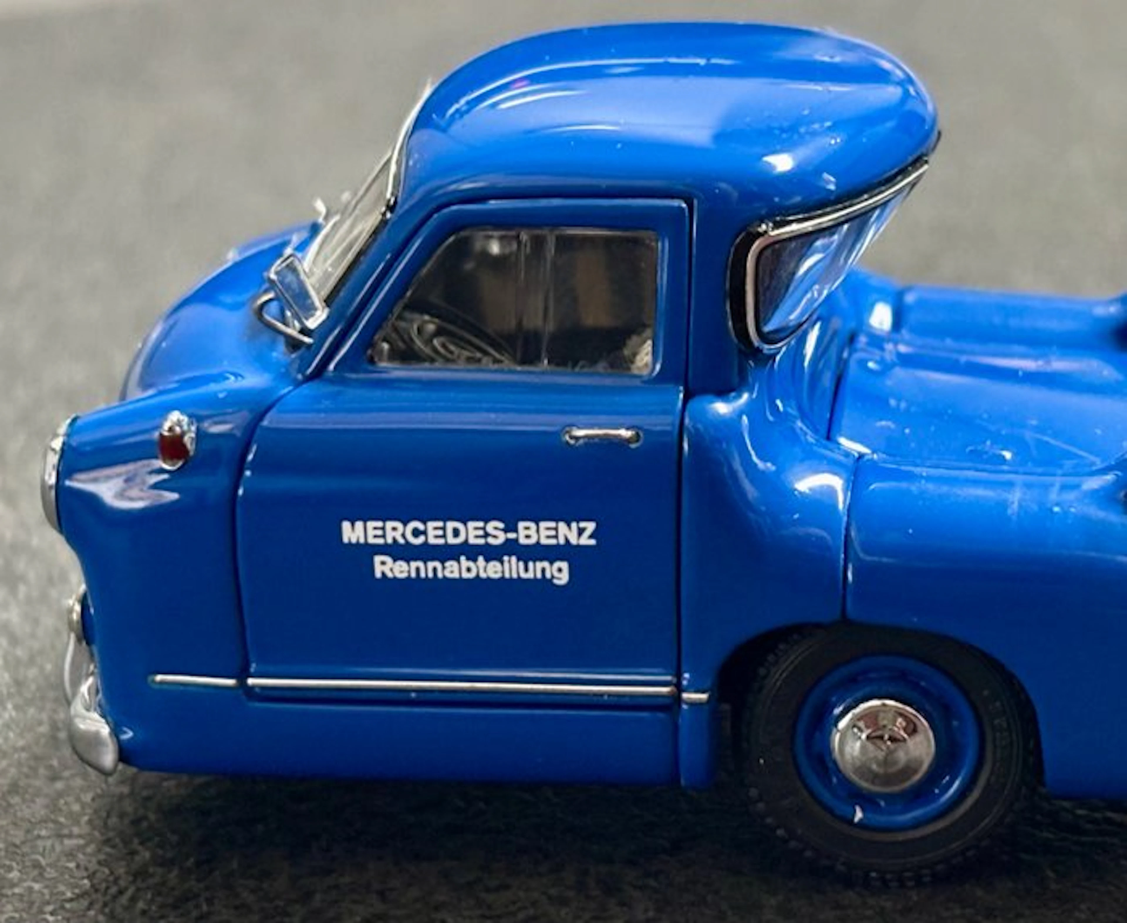 CMC 1:48 - Model truck - Mercedes Benz Renntransporter...