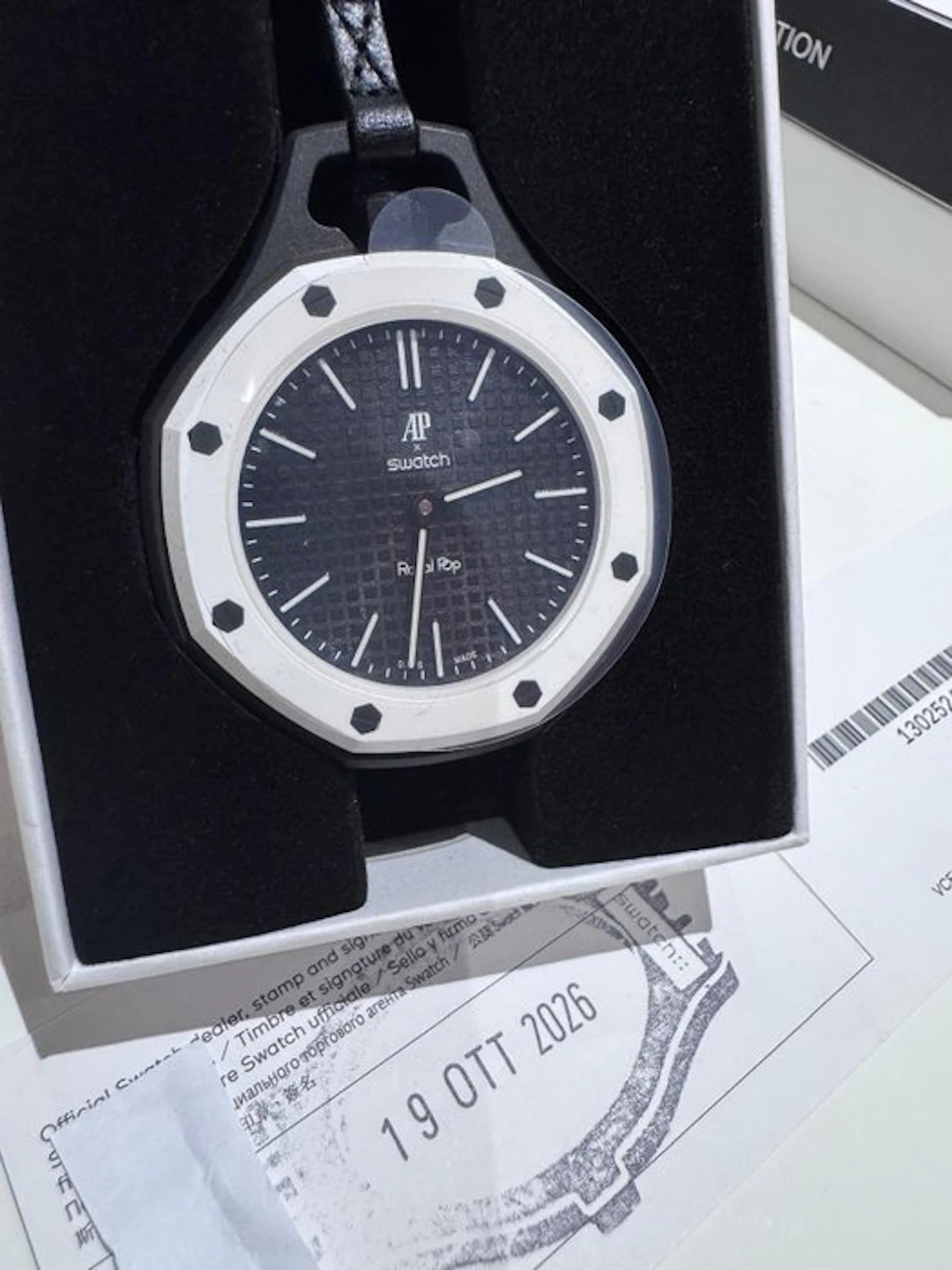 Swatch Royal Pop - Swatch × Audemars Piguet OCHO NEGRO...