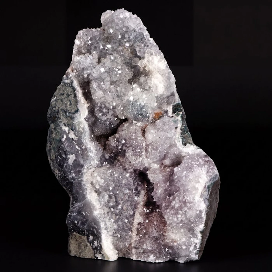 Uruguayan Black Amethyst - Geode - 16x10x7 cm- 1.2 kg