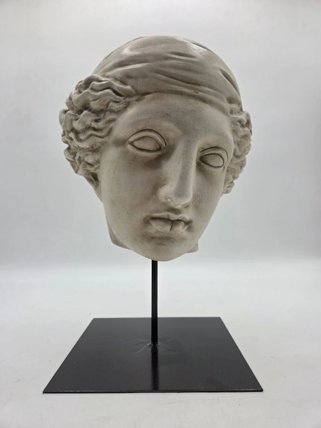 Sculpture, Testa di Venere - 34 cm - marble powder