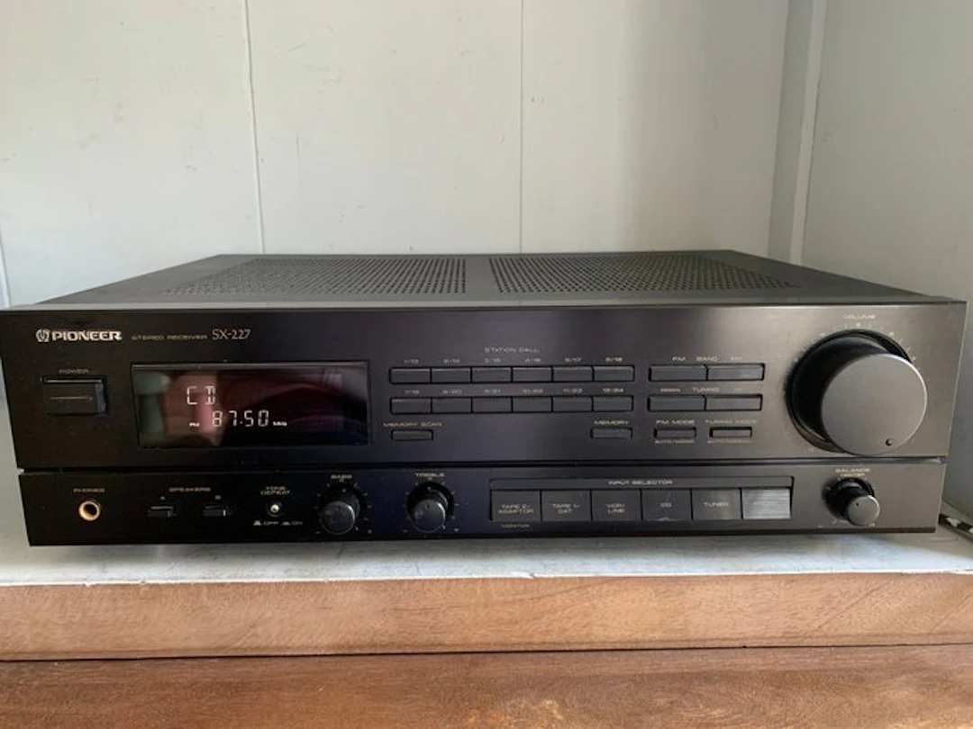 Pioneer - SX-227 Solid state stereo receiver
