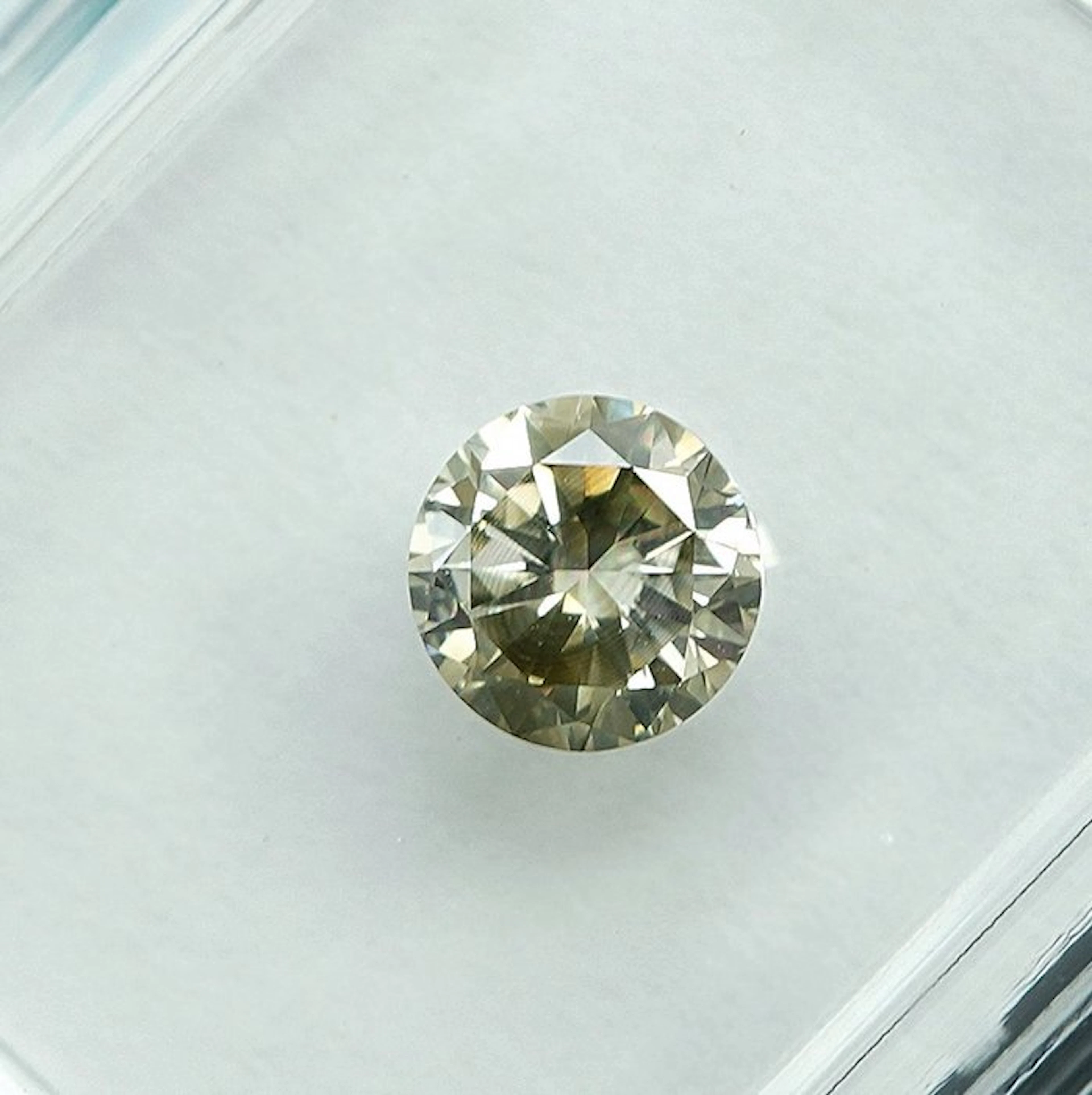 1 pcs Diamond (Natural coloured) - 0.49 ct - Round...