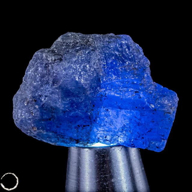 Natural, rarer gemstone-grade Tanzanite rough crystal –...
