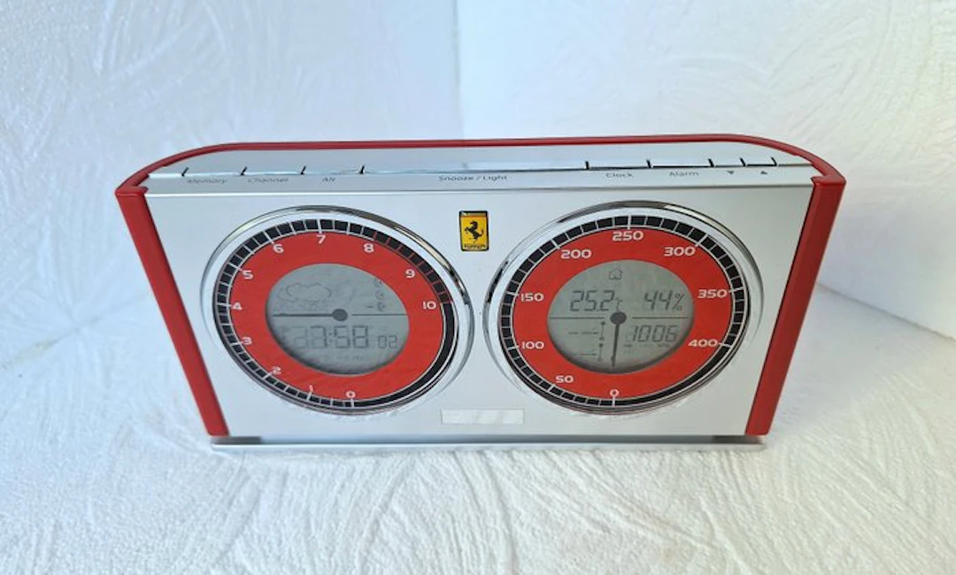 Table clock - Oregon Scientific - Contemporary Plastic