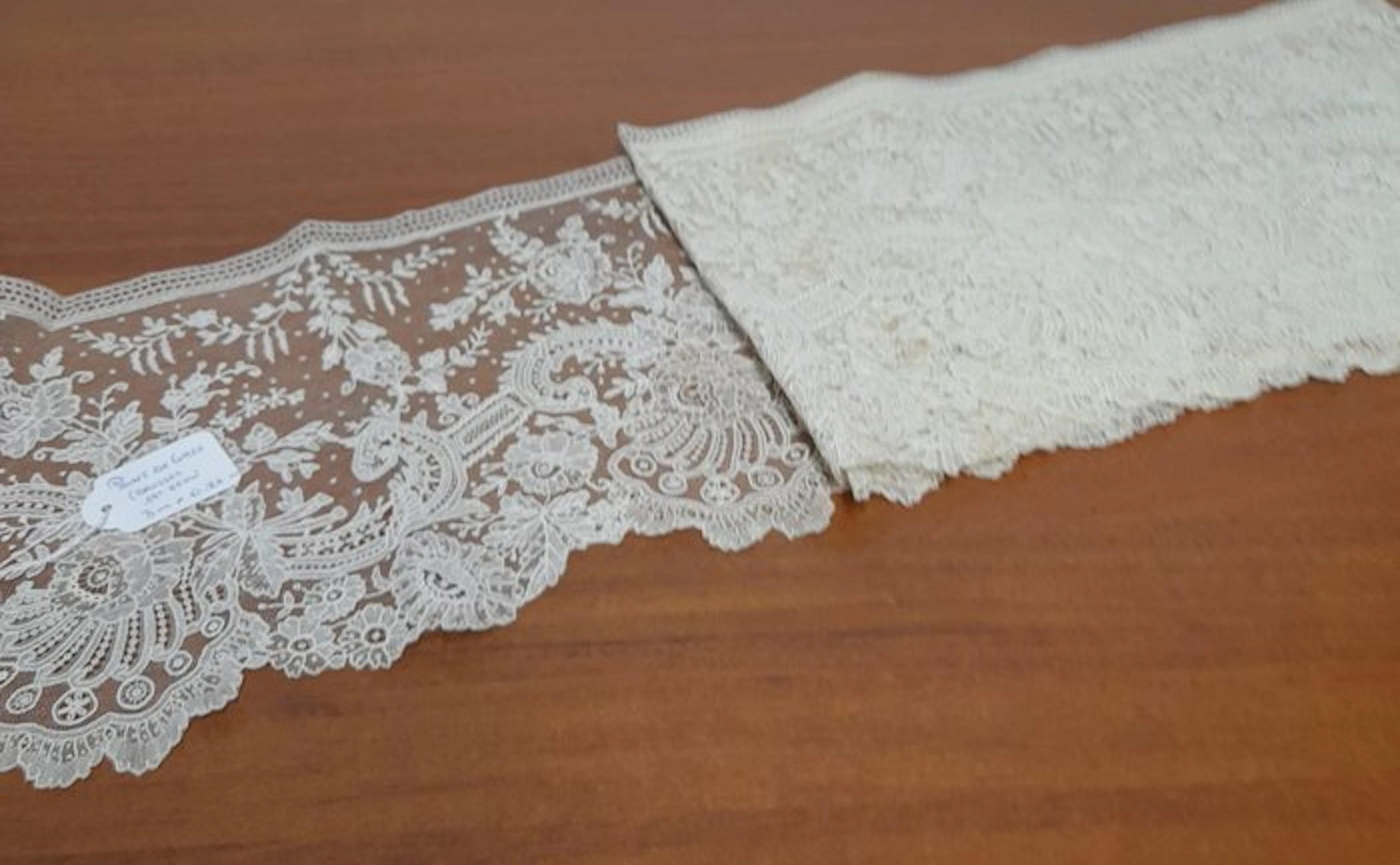 Decorative ornament - Belgium - Brussels needle lace