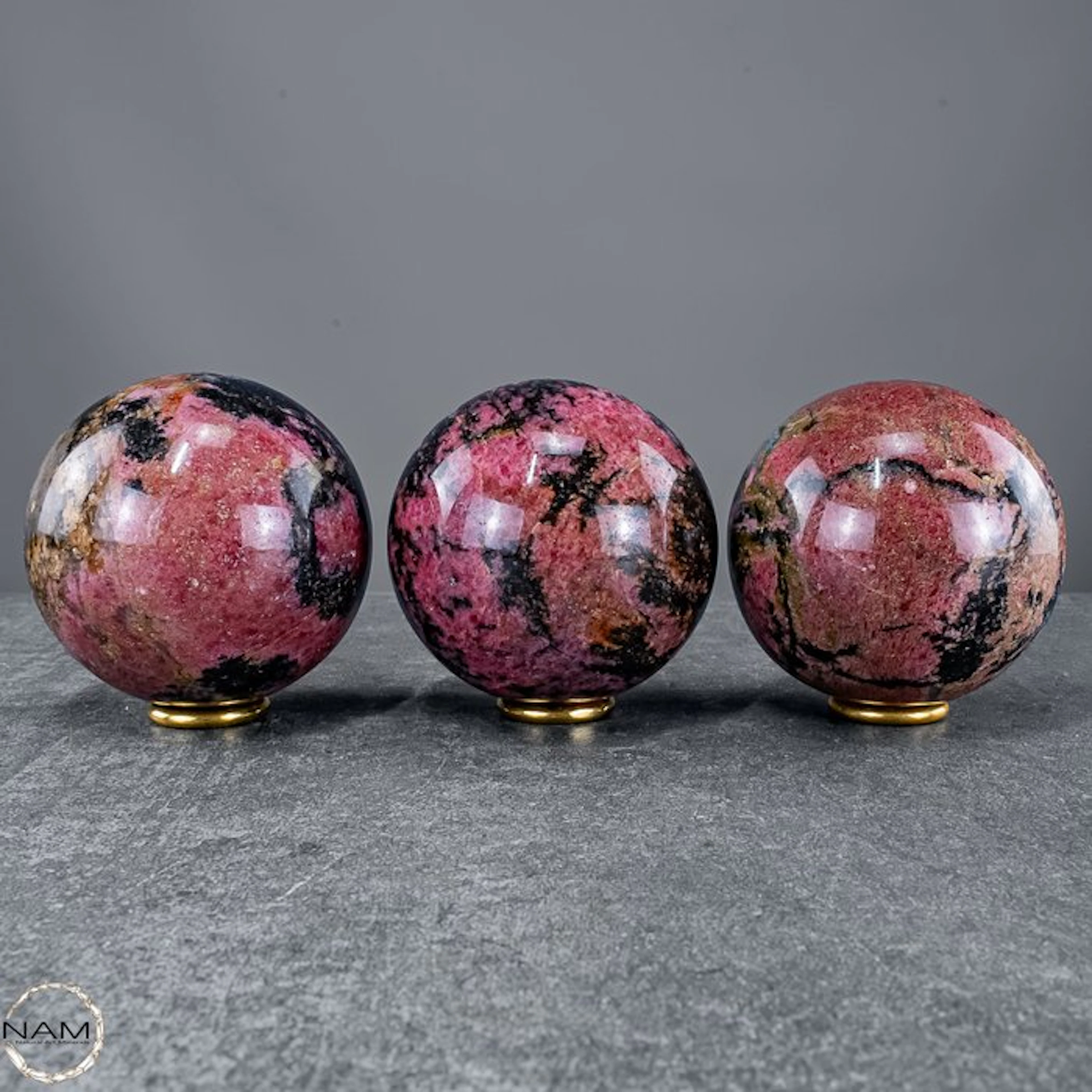 Natural rhodonite spheres – Set of three expressive specimens- 2233.96 g - (3)