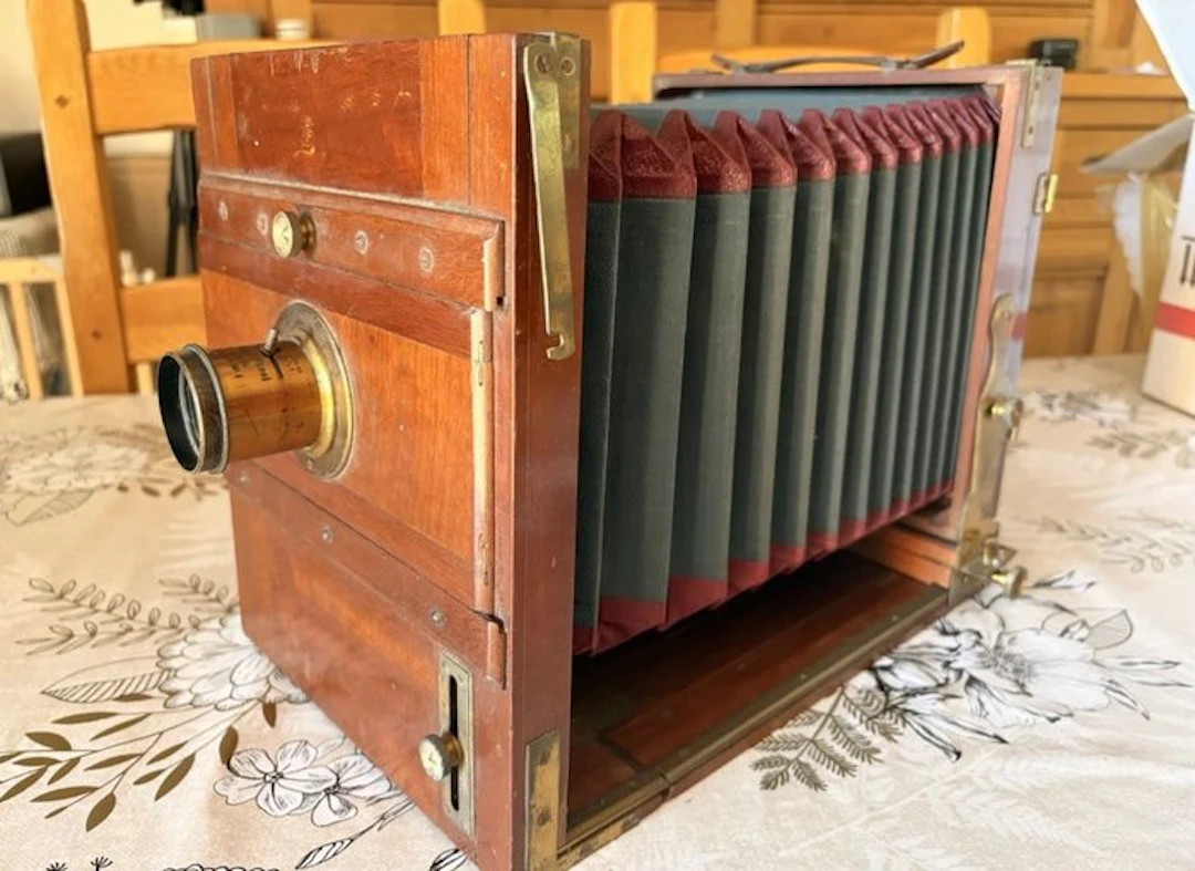 Suter, Basel: 16 avec Aplanat A No.1 | Analogue folding camera